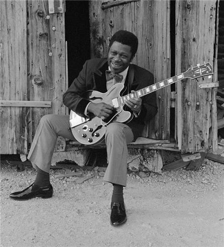 BB King with Lucille, 1972