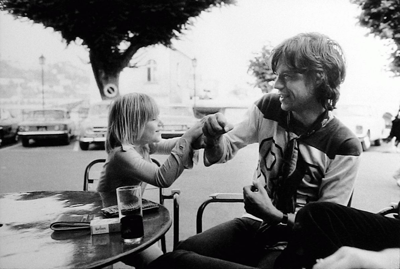 Mick Jagger & Jake Weber, Table, France, 1971