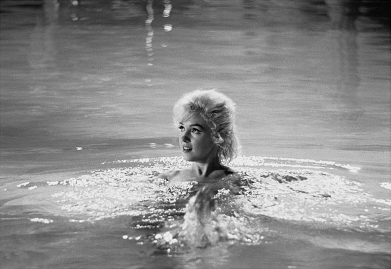 Marilyn Monroe - Pool Scene, May, 1962