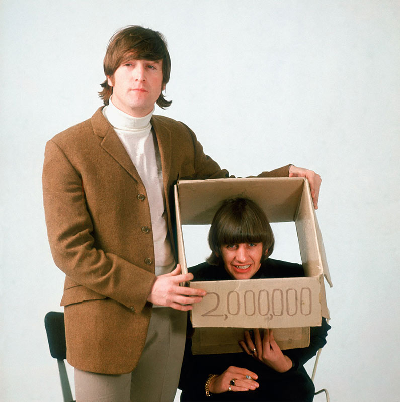 John Lennon & Ringo Starr, Head in a Box, London, 1966