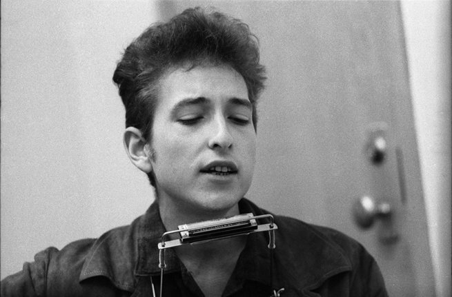 Bob Dylan Backstage Singing, NYC, 1964