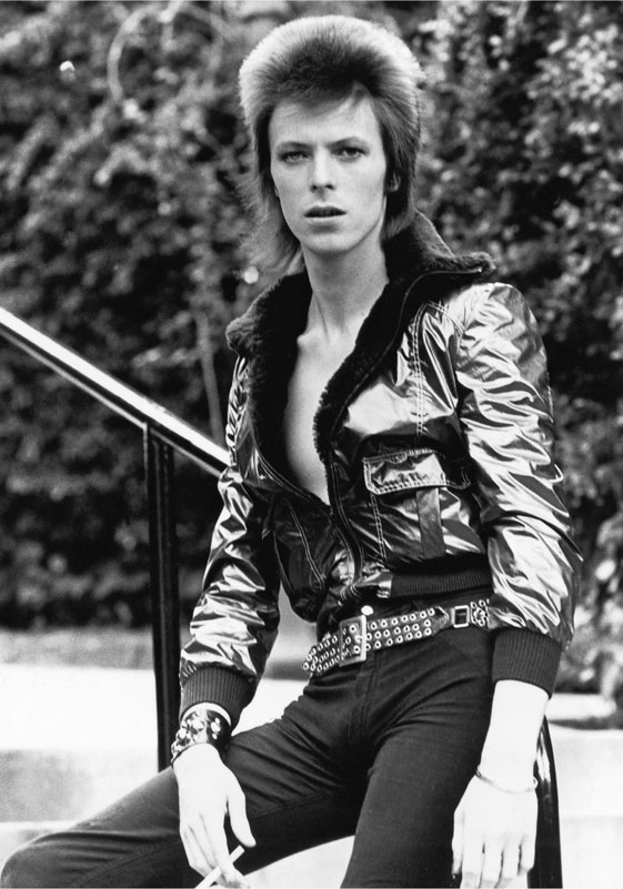 David Bowie Seated, Beverly Hills Hotel, Los Angeles, 1972