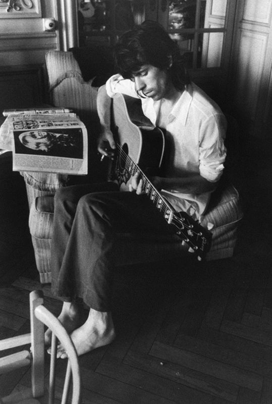 Keith Richards on Guitar, Barefoot, Nellcôte, France, 1971