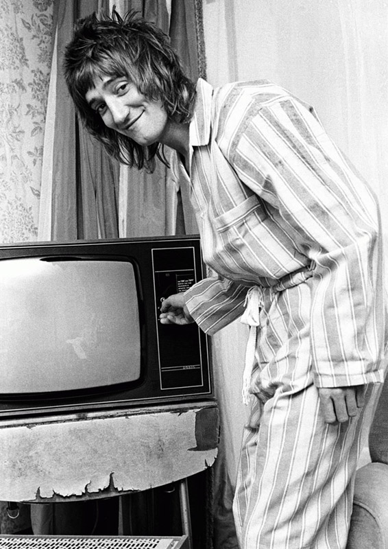 Rod Stewart in Pajamas, Royal Garden Hotel, London, 1974