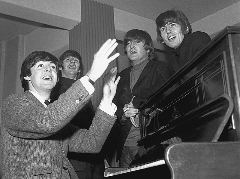 The Beatles, Enjoying the Moment, Gaumont, Bradford, 1963