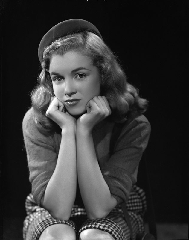 Norma Jean, Portrait, 1946