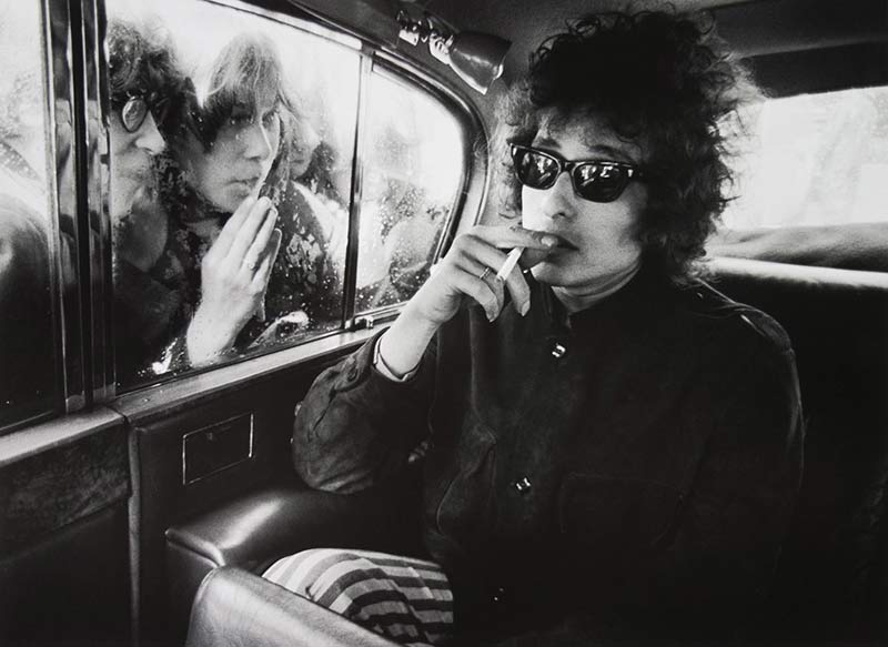 Bob Dylan with Fans Looking in Limo, London, 1966