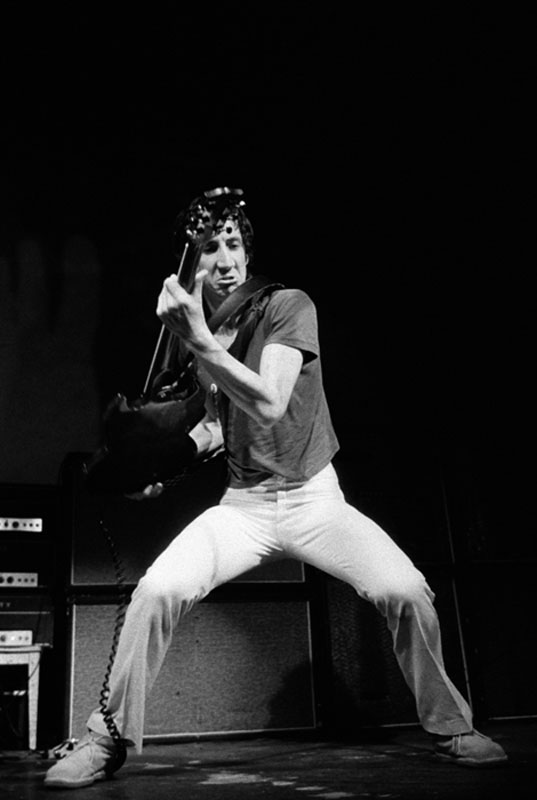 Pete Townshend Performs at the Fillmore West, San Francisco, CA, August 1968