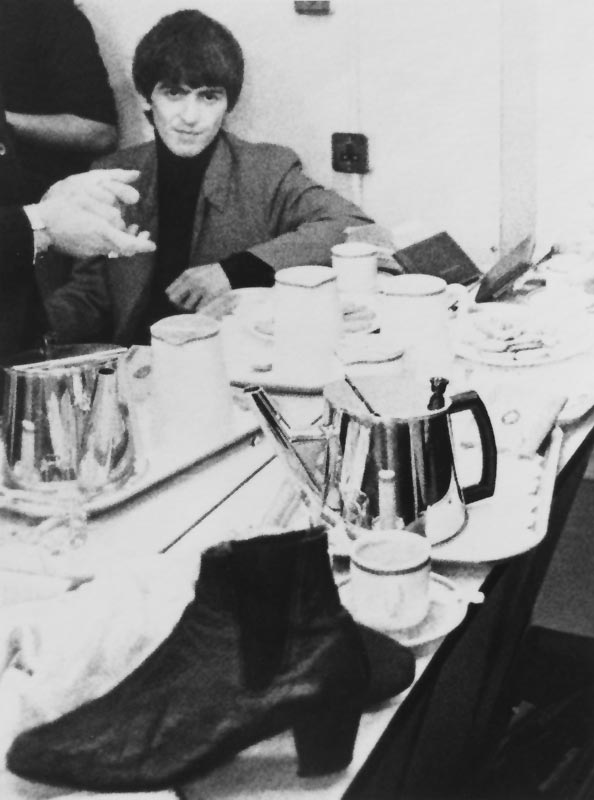 George Harrison Backstage, 1963