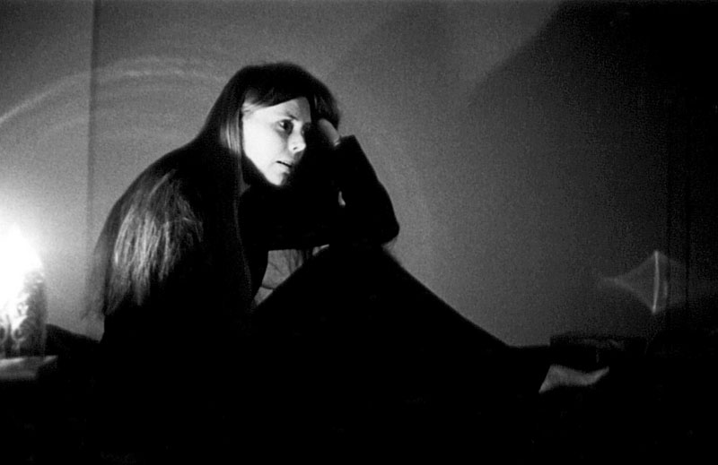 Joni Mitchell, 1969 (by Candlelight)