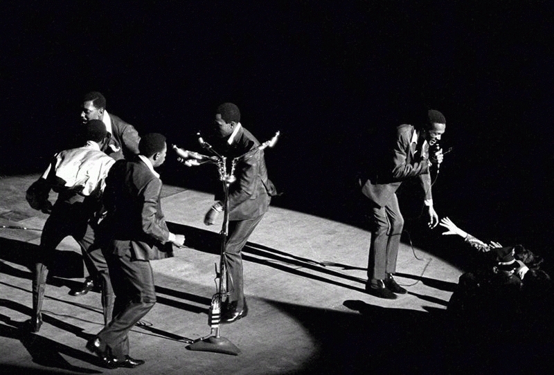 The Temptations Performing, Fox Theater, Detroit, 1967