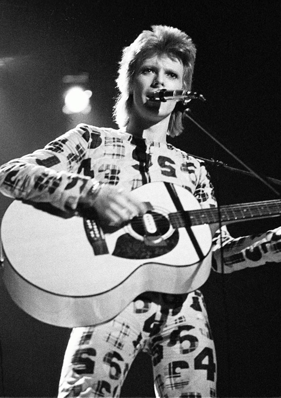 David Bowie Playing Guitar, Newcastle City Hall, 1973