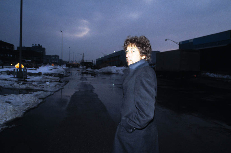 Bob Dylan, Looking Over Shoulder, NYC, 1983